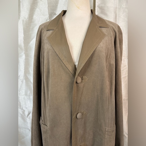 Leather/ suede reversible women’s trench coat - Picture 9 of 16
